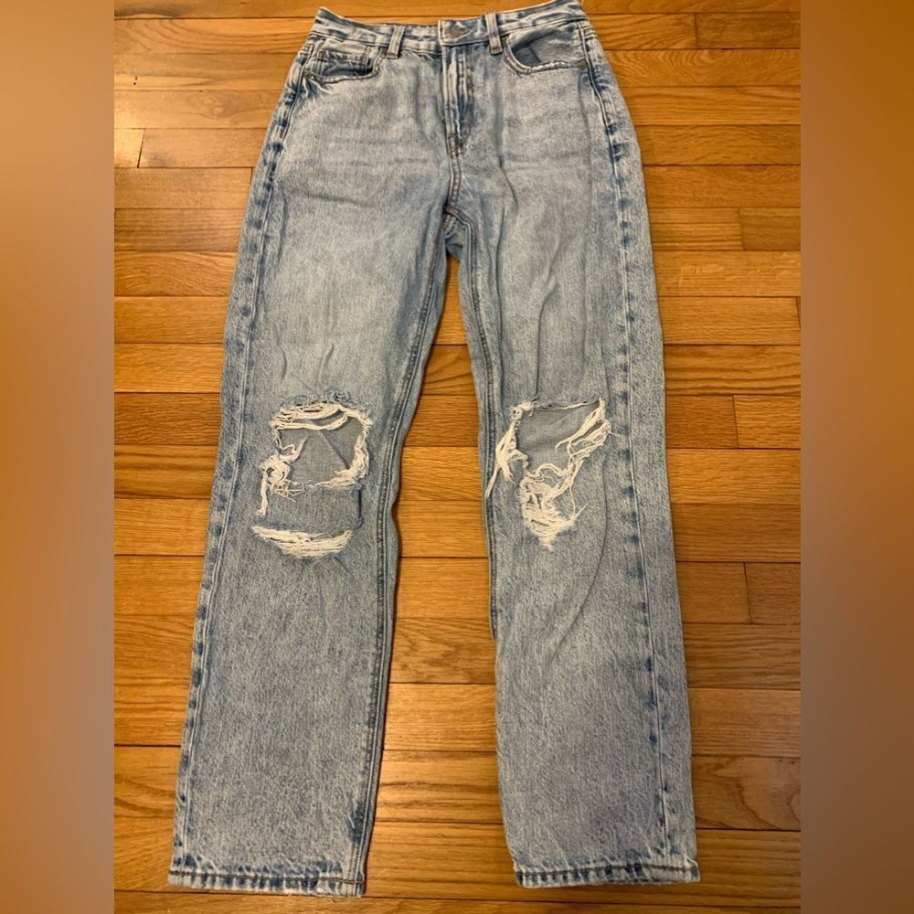 American Eagle size 4 distressed mom jeans